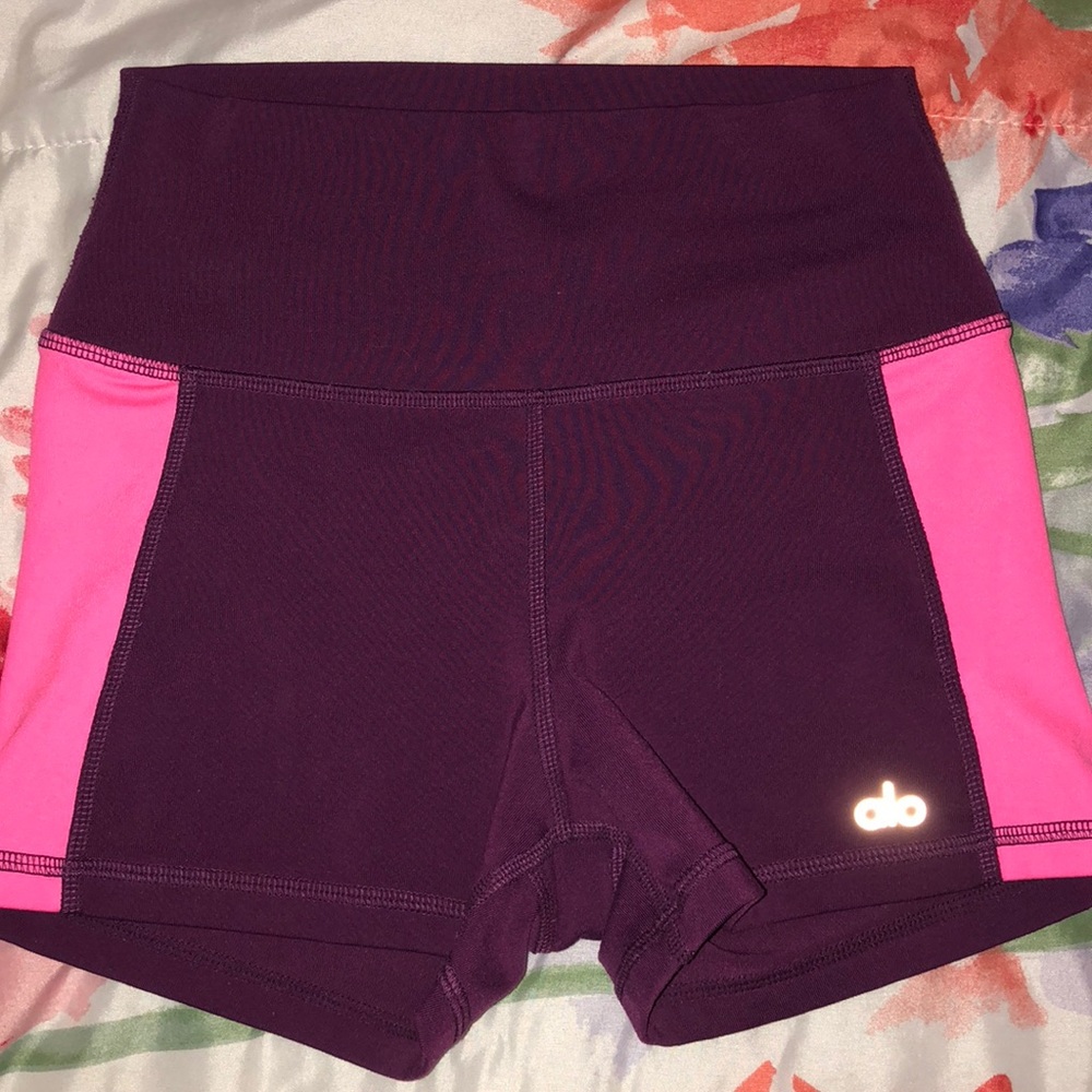 ALO Yoga high waisted shorts in XS